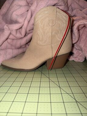 Indigo Beige Western Ankle Boot